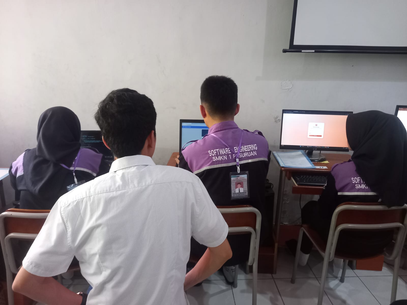 UJI KOMPETENSI KEAHLIAN REKAYASA PERANGKAT LUNAK SMK NEGERI 1 PASURUAN