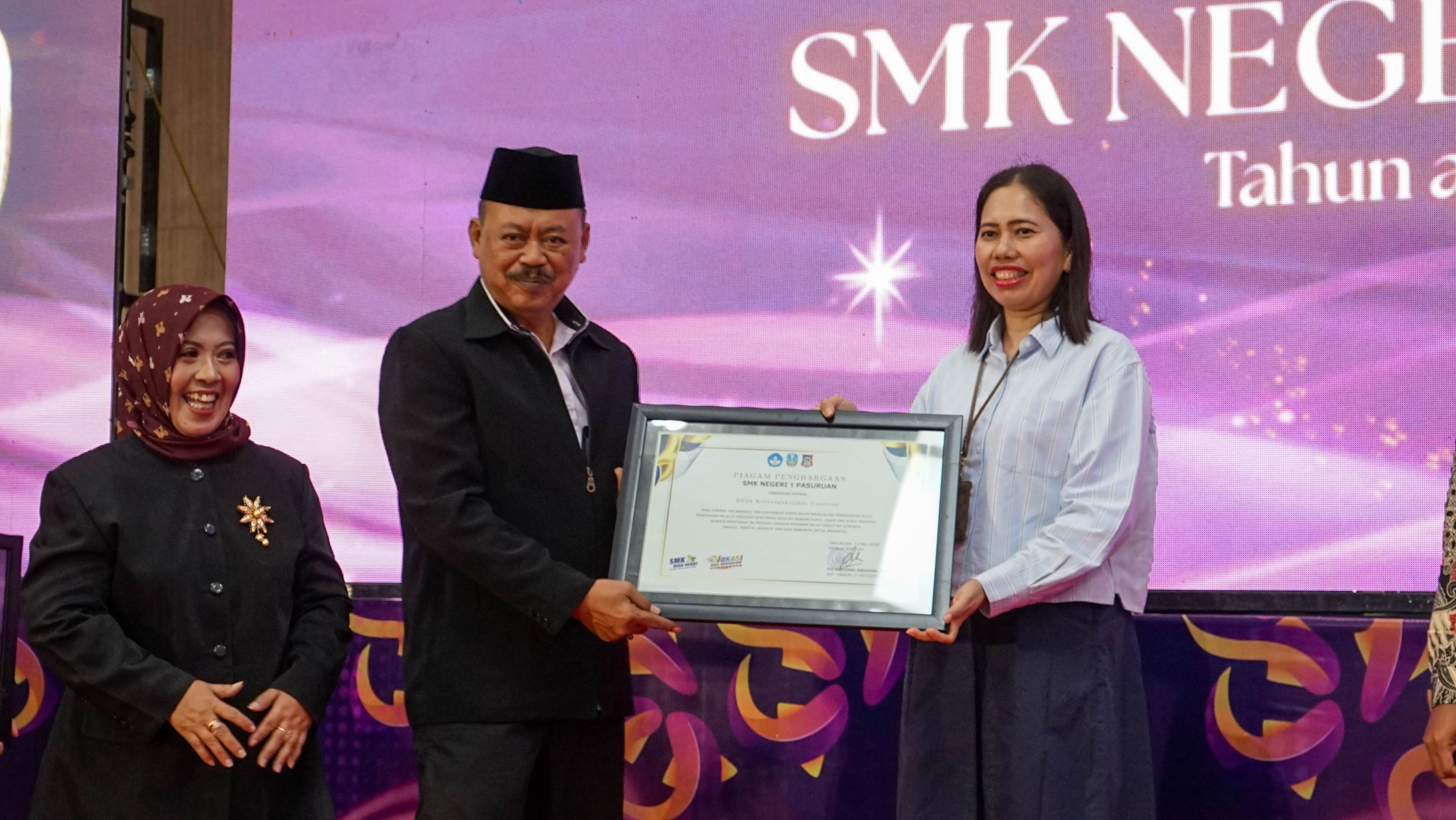 Tasyakuran dan Lepas Pisah Siswa Kelas XII & XII KA SMK NEGERI PASURUAN Tahun Ajaran 2025/2026